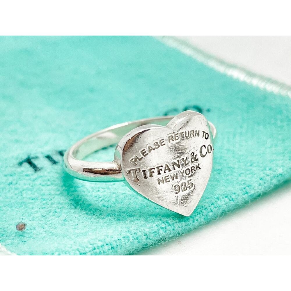Tiffany & Co. Return to Tiffany Heart Signet Ring Sterling Silver Size 6.25 - Picture 9 of 15